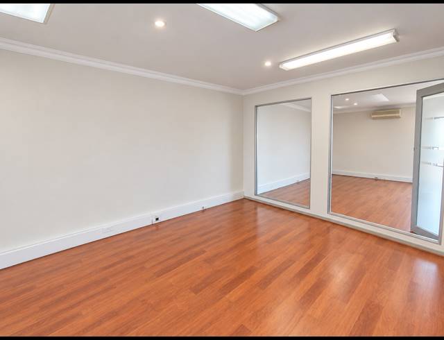 118M² OFFICE TO LET IN FOURWAYS
